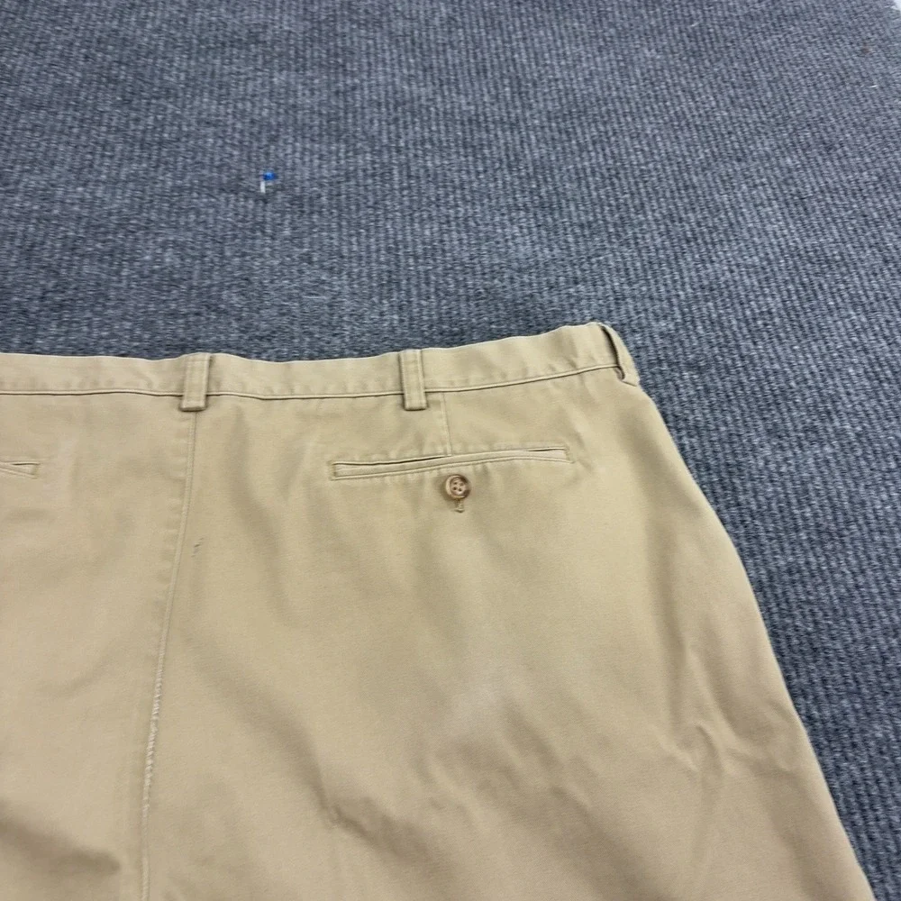 LL Bean Shorts Mens 44 Khaki Cotton Pleated Comfort Waist Casual Classic Style